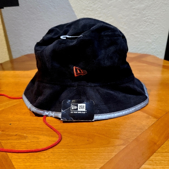 🆕️ Chicago Bulls New Era bucket hat - Picture 2 of 5